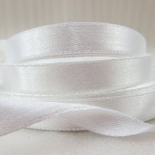 Load image into Gallery viewer, 25 Yards 1/2&#39;&#39; Solid Color Satin Ribbon

